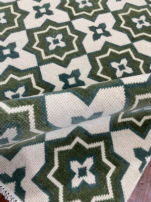 Indian Hand Knotted Rug For Living Room - UR - 0001 image 7